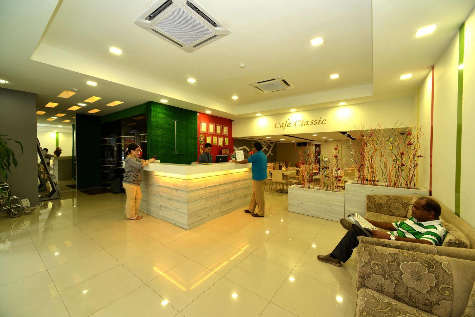 Classic Boutique Hotel Kuantan Exteriör bild