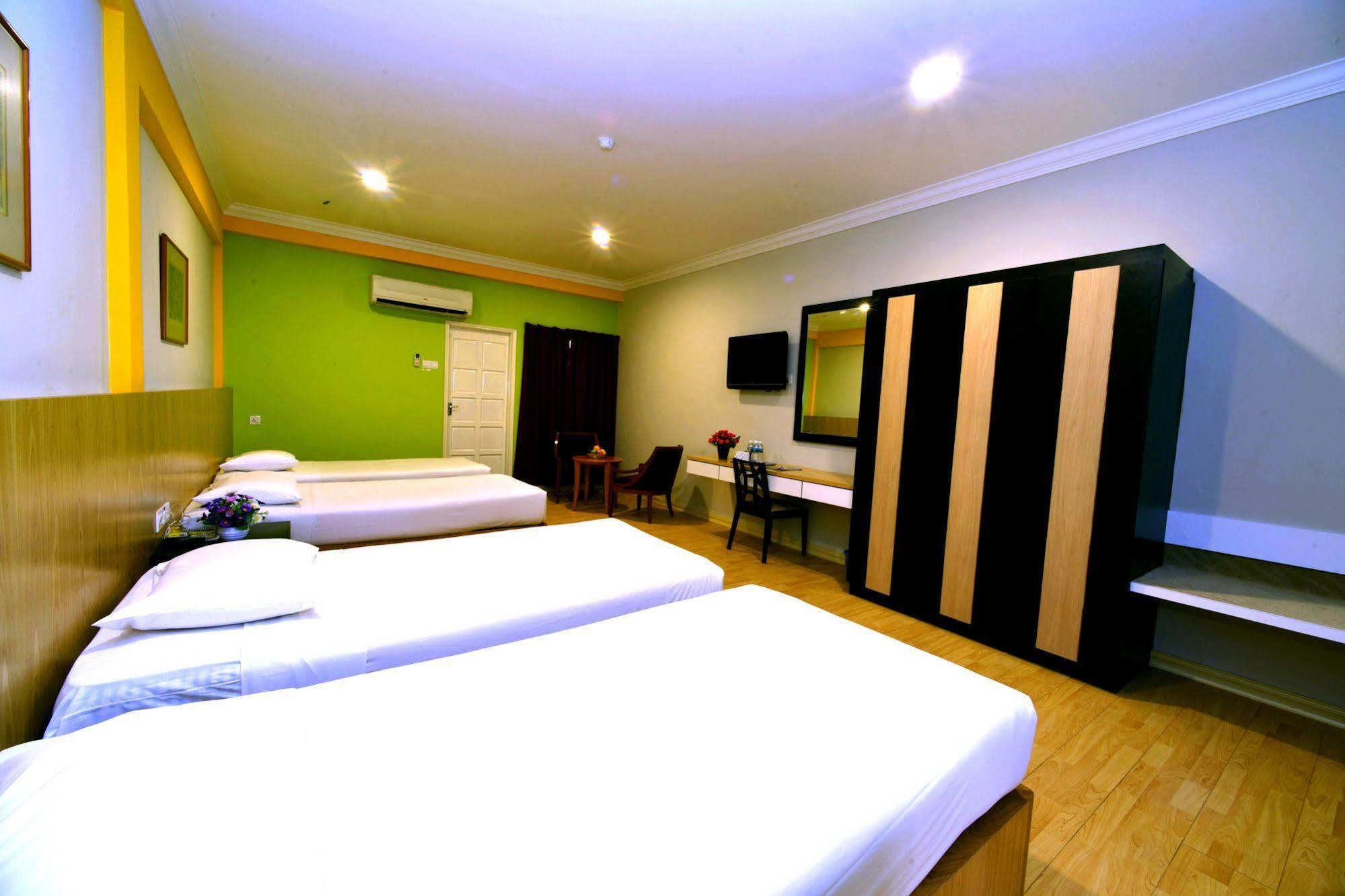 Classic Boutique Hotel Kuantan Exteriör bild